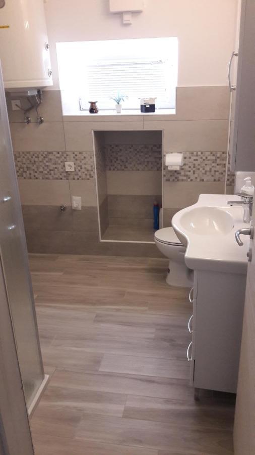 Apartma Sterle Stari Trg pri Lozu Kültér fotó