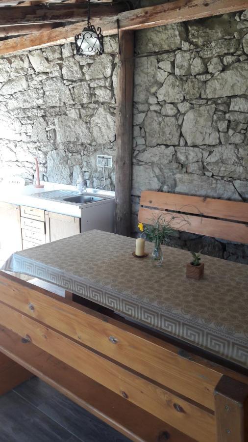 Apartma Sterle Stari Trg pri Lozu Kültér fotó
